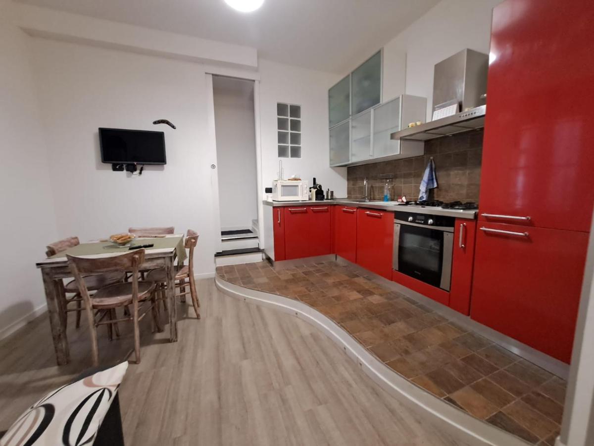 Appartamento In Centro Савона Экстерьер фото